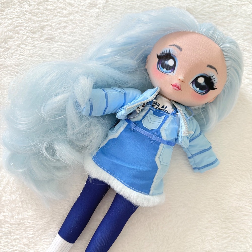 Na‎ Na Na Surprise Soft Fashion Doll Blue Hair Wolf Winter Outfit 11 inch MGA - Picture 10 of 10